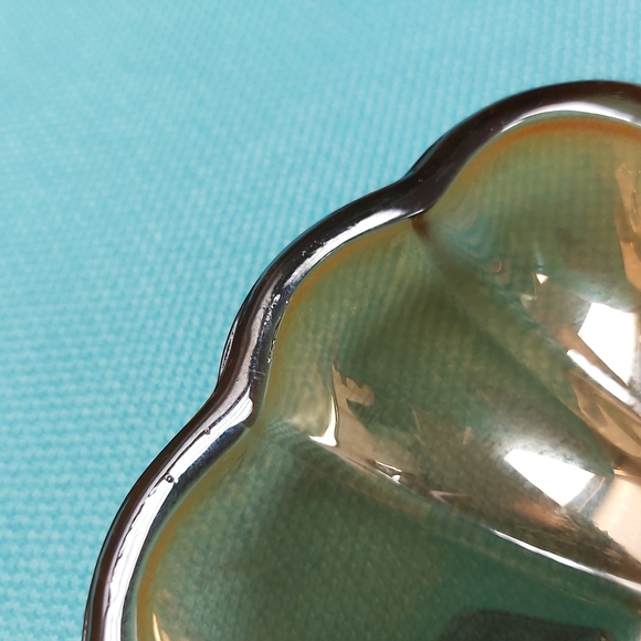 ๐ฐ Carnival Glass Marigold Iridescent Shamrock Leaf Pattern Jewelry Dish - Picture 3 of 4